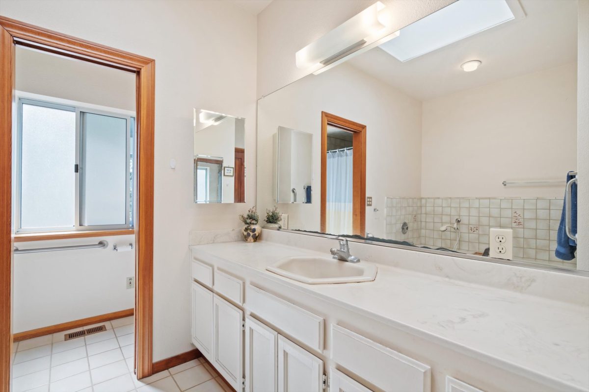 Master Suite Bathroom